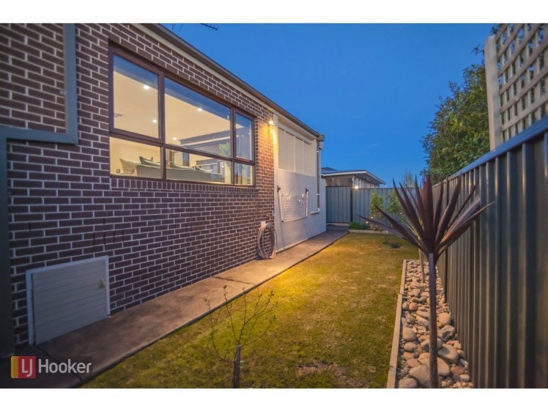 19 Bradshaw Avenue, Craigieburn VIC 3064