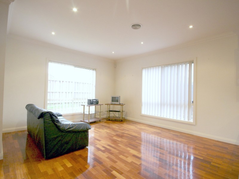 40 Burniston Avenue, Craigieburn VIC 3064