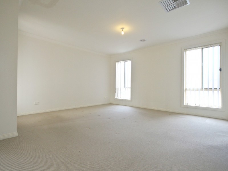 40 Burniston Avenue, Craigieburn VIC 3064