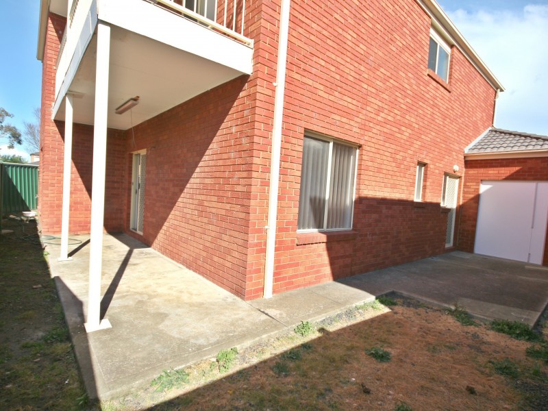 40 Burniston Avenue, Craigieburn VIC 3064