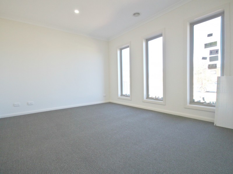 22 Delson Way, Mickleham VIC 3064