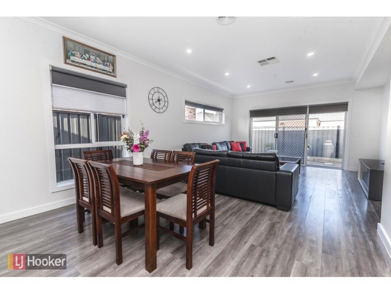 45 Loudon Circuit, Craigieburn VIC 3064