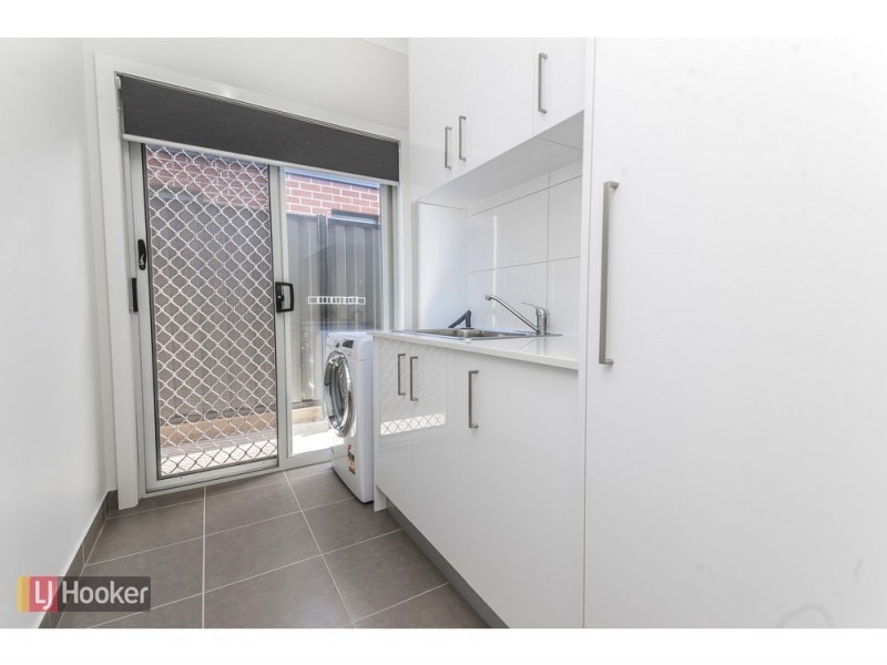 45 Loudon Circuit, Craigieburn VIC 3064