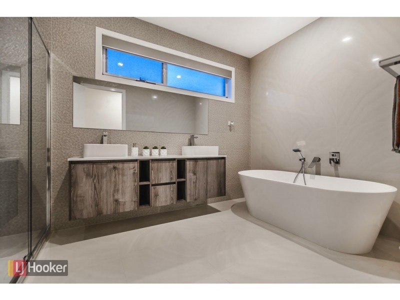 5 Montalto Street, Craigieburn VIC 3064