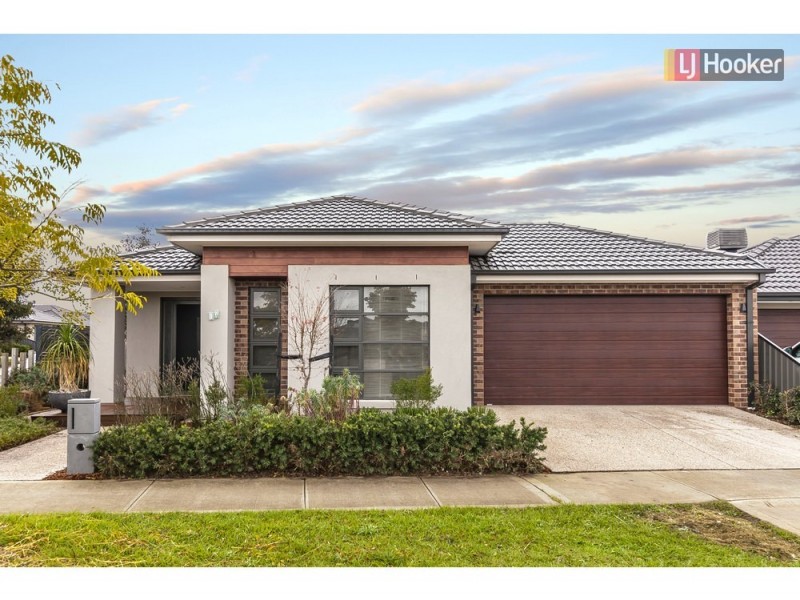 16 Gallantry Avenue, Craigieburn VIC 3064