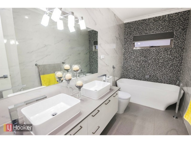 8 Braveheart Road, Craigieburn VIC 3064