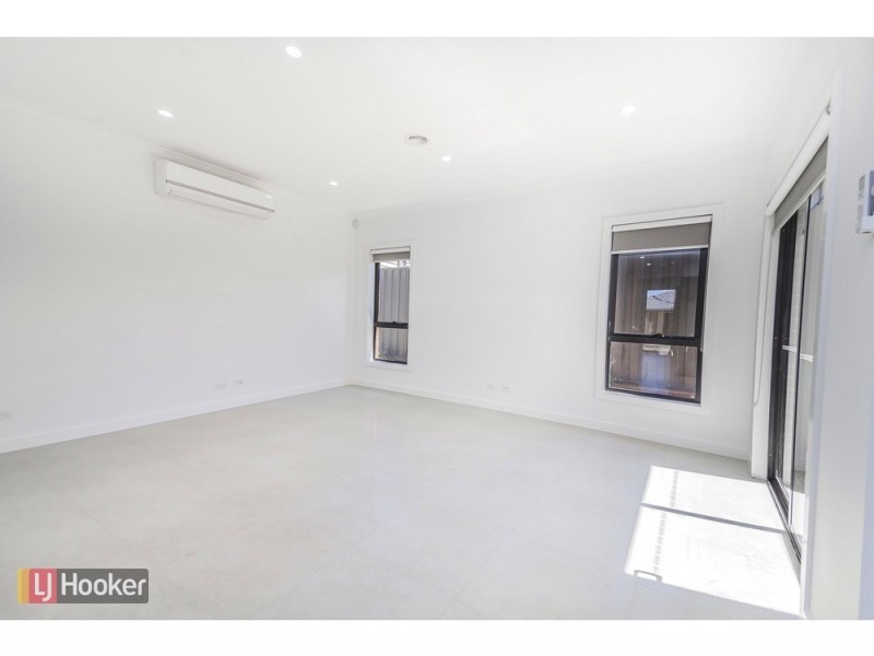 24 Fortitude Drive, Craigieburn VIC 3064