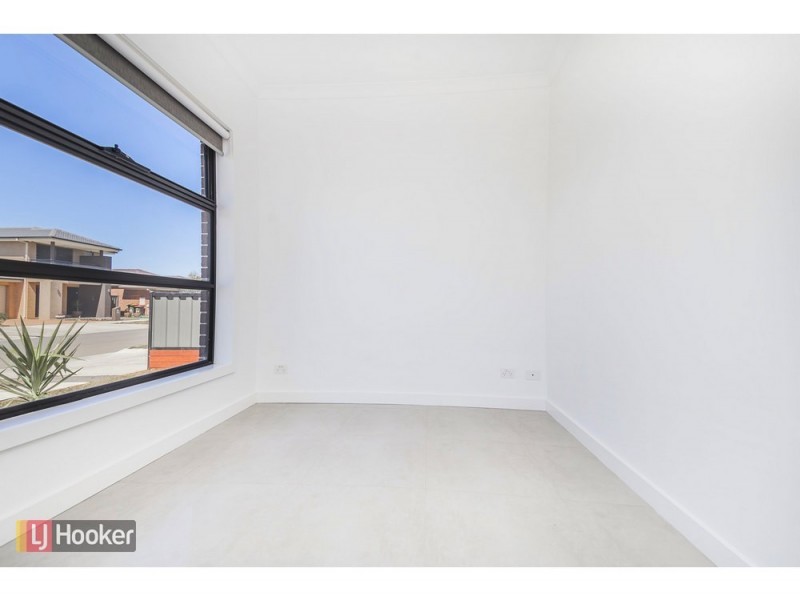 24 Fortitude Drive, Craigieburn VIC 3064