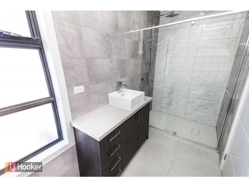 24 Fortitude Drive, Craigieburn VIC 3064