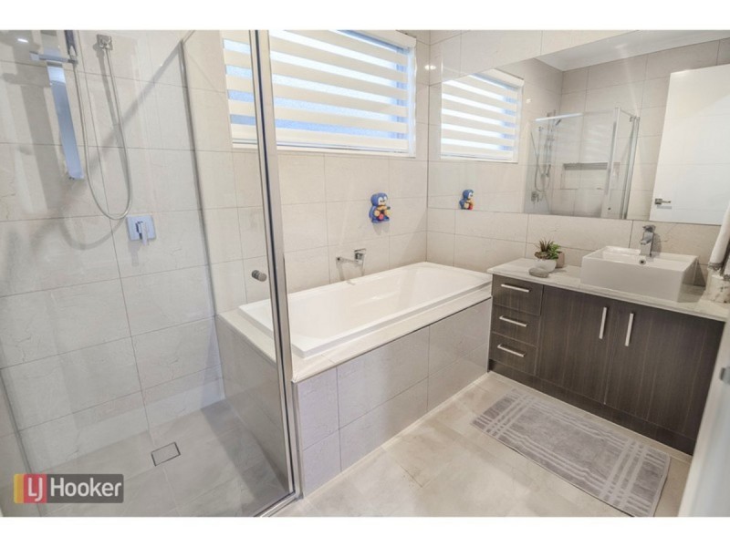 12 Riegelhuth Street, Craigieburn VIC 3064