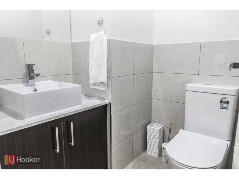 12 Riegelhuth Street, Craigieburn VIC 3064