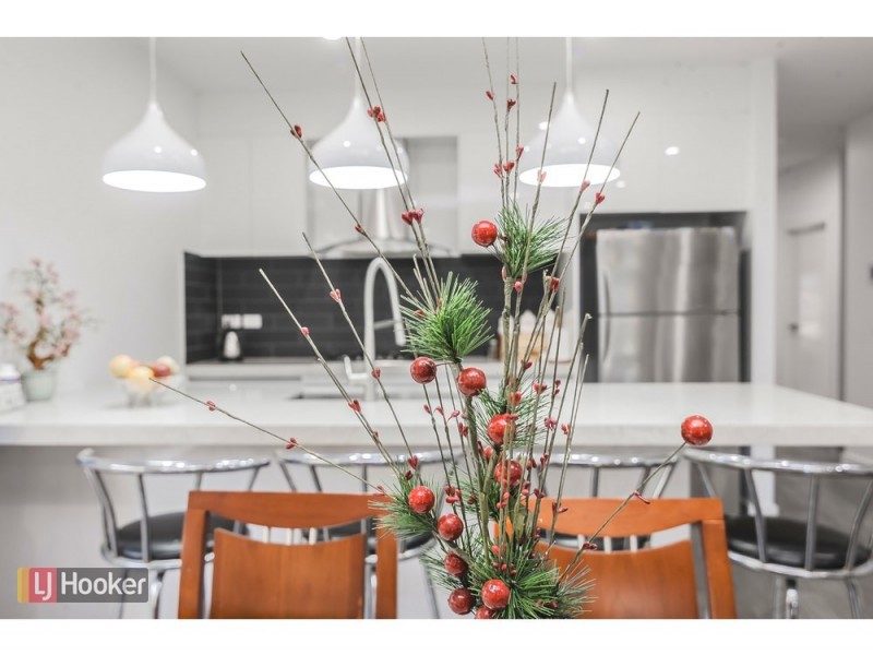 64 Streamside Drive, Craigieburn VIC 3064