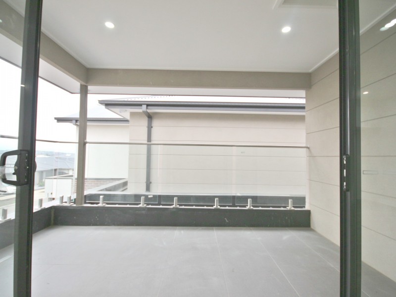 Unit 2/79 Debonair Parade, Craigieburn VIC 3064