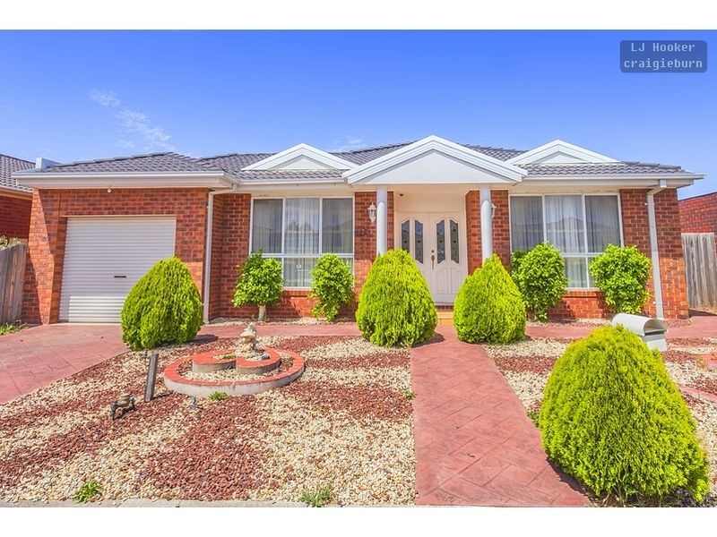 27 Thames Way, Roxburgh Park VIC 3064