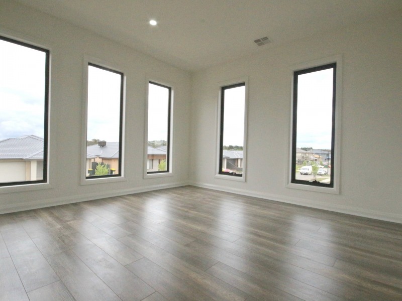 Unit 1/79 Debonair Parade, Craigieburn VIC 3064