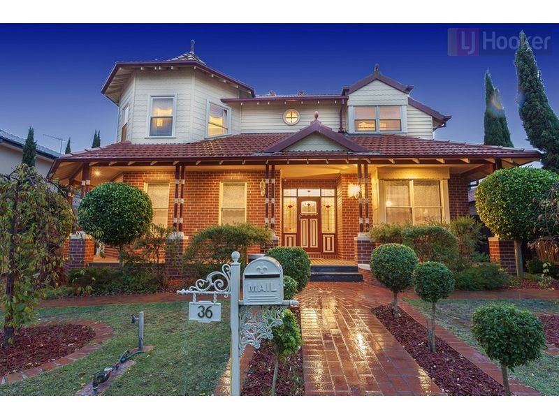 36 Castlehill Ave, Greenvale VIC 3059