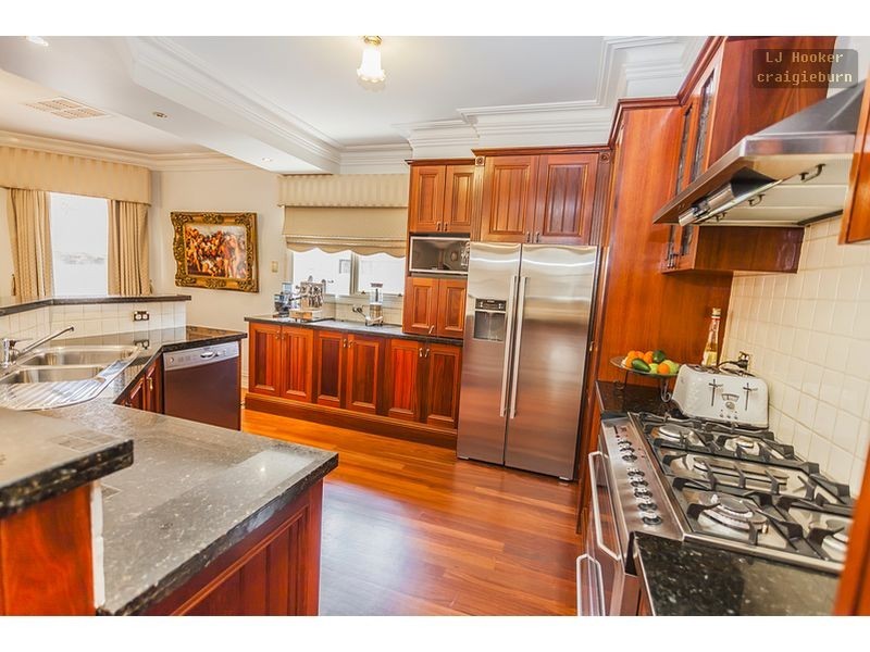 36 Castlehill Ave, Greenvale VIC 3059