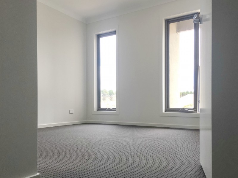 31 Brossard Road, Mickleham VIC 3064