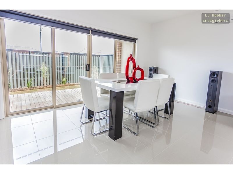 14 Spirited Circuit, Craigieburn VIC 3064