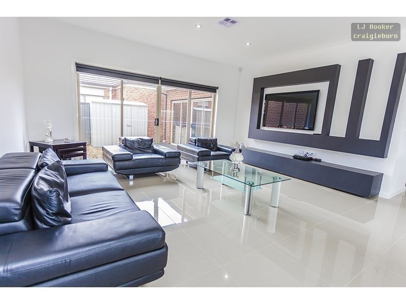 14 Spirited Circuit, Craigieburn VIC 3064