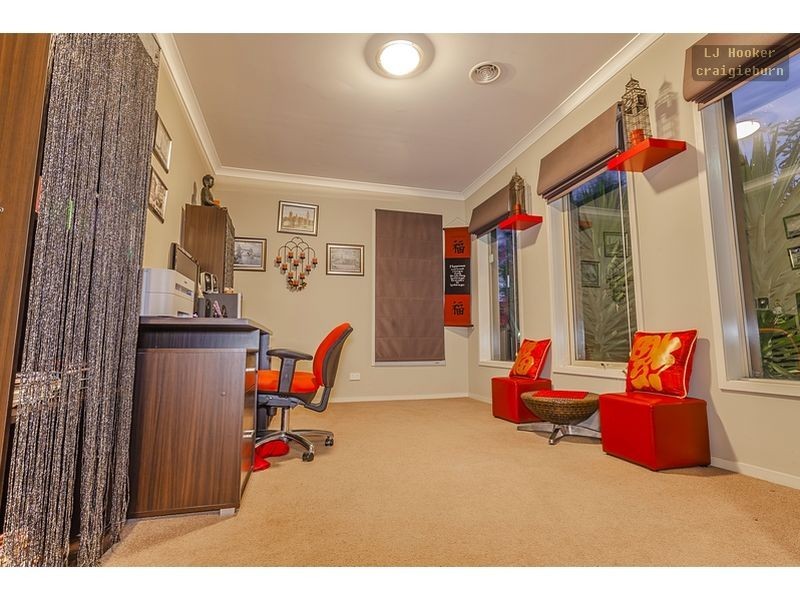 22 Gippsland Way, Craigieburn VIC 3064