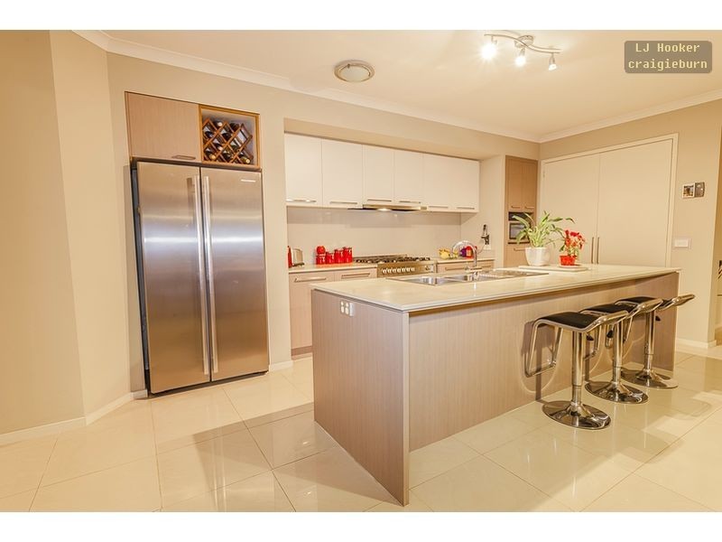 22 Gippsland Way, Craigieburn VIC 3064