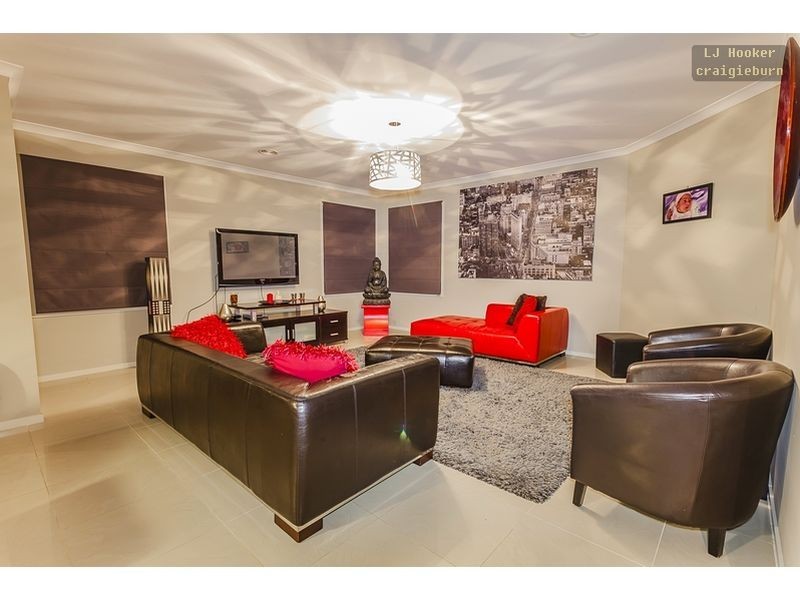 22 Gippsland Way, Craigieburn VIC 3064