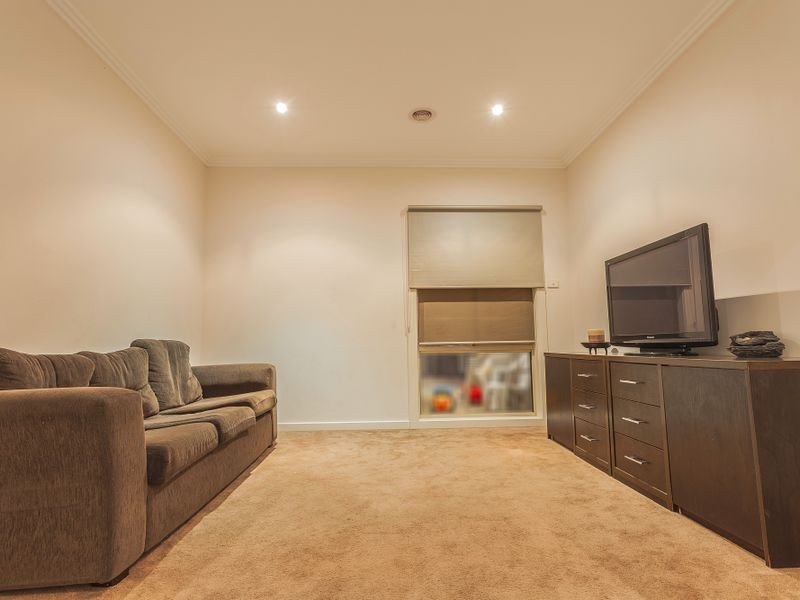 25 Hampton Street, Craigieburn VIC 3064