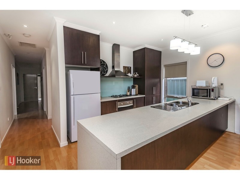 32 Fawkner Lane, Craigieburn VIC 3064