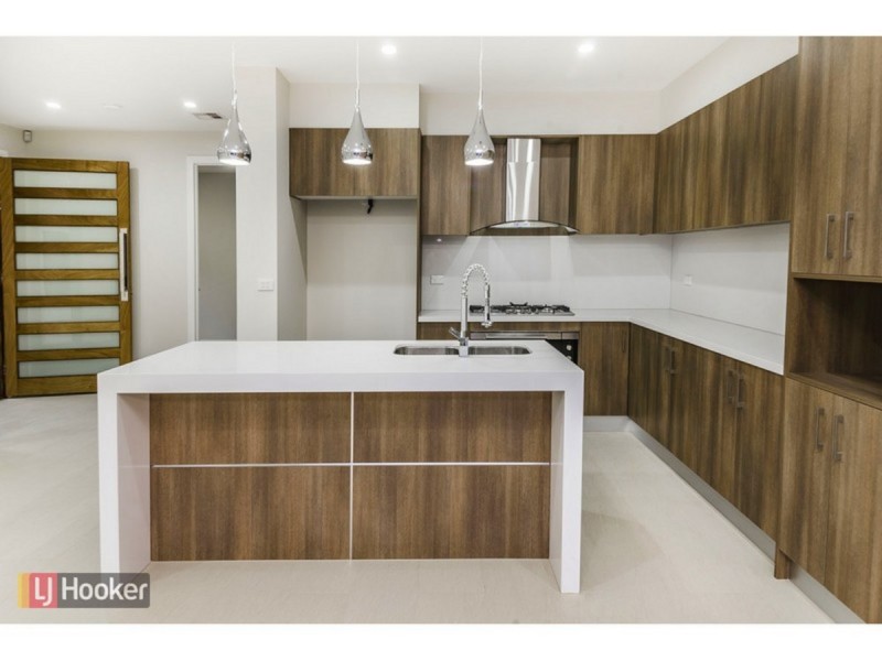 37 Candlebark Drive, Greenvale VIC 3059