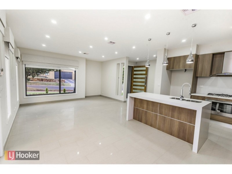 37 Candlebark Drive, Greenvale VIC 3059