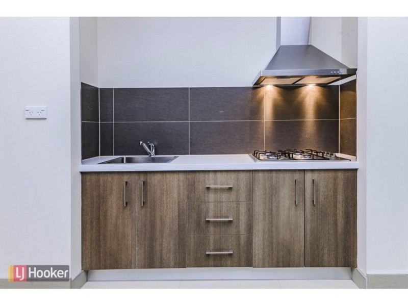 37 Candlebark Drive, Greenvale VIC 3059