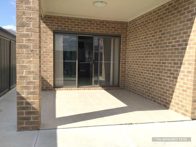 35 Lombard St, Roxburgh Park VIC 3064