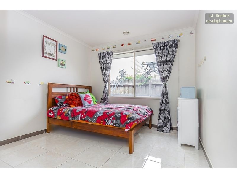 14 Alberton Avenue, Roxburgh Park VIC 3064