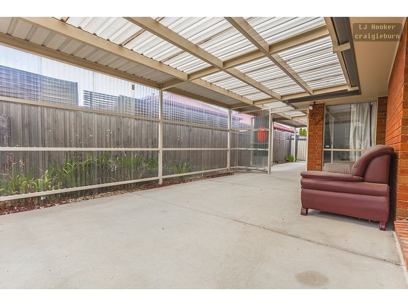14 Alberton Avenue, Roxburgh Park VIC 3064