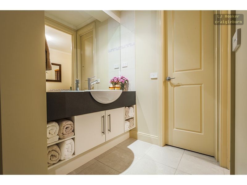 46 Wheatley Av, Roxburgh Park VIC 3064