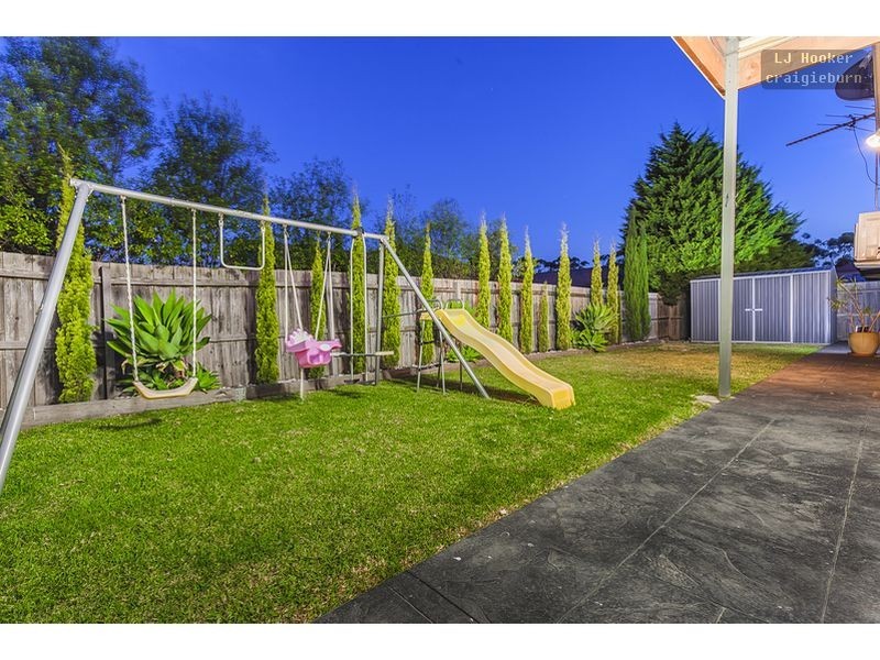 46 Wheatley Av, Roxburgh Park VIC 3064
