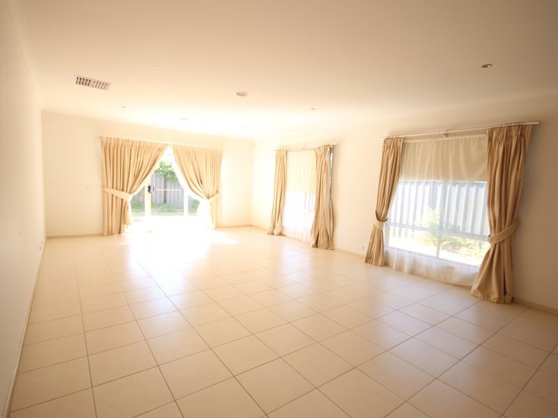 291 Waterview Blvd, Craigieburn VIC 3064