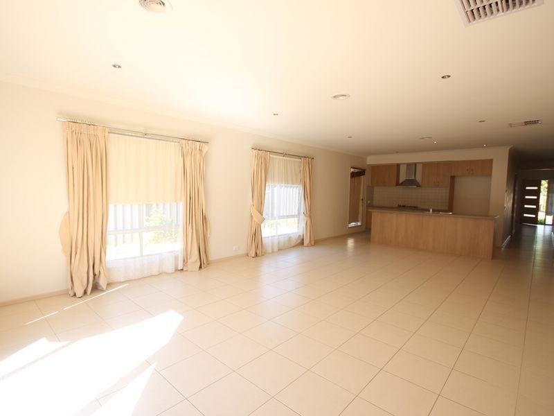 291 Waterview Blvd, Craigieburn VIC 3064