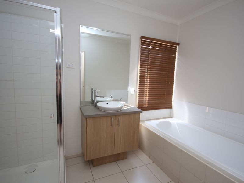 291 Waterview Blvd, Craigieburn VIC 3064