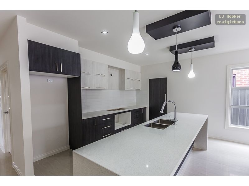 21 Honour Way, Craigieburn VIC 3064