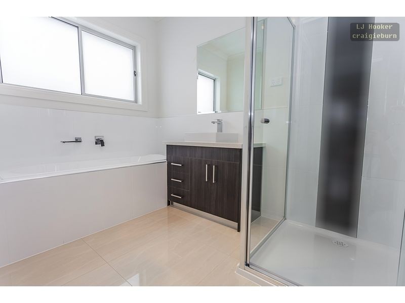 21 Honour Way, Craigieburn VIC 3064