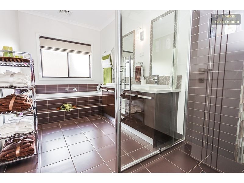 28 Candlebark Drive, Greenvale VIC 3059