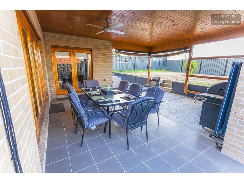 28 Candlebark Drive, Greenvale VIC 3059