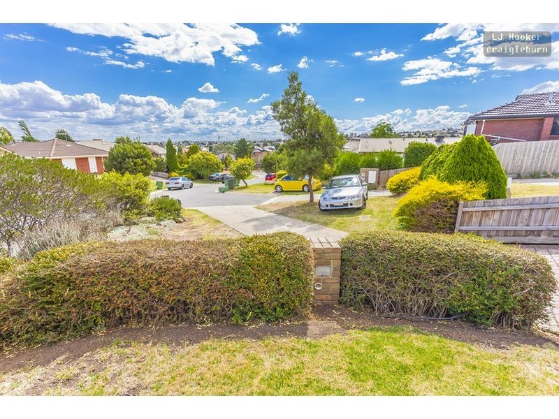 9 Care Close, Meadow Heights VIC 3048