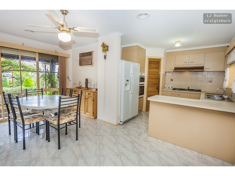 9 Care Close, Meadow Heights VIC 3048