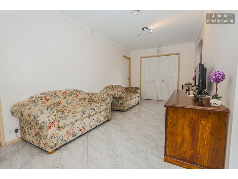 9 Care Close, Meadow Heights VIC 3048