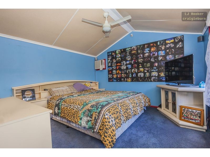 9 Care Close, Meadow Heights VIC 3048