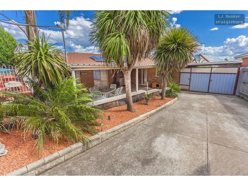9 Care Close, Meadow Heights VIC 3048