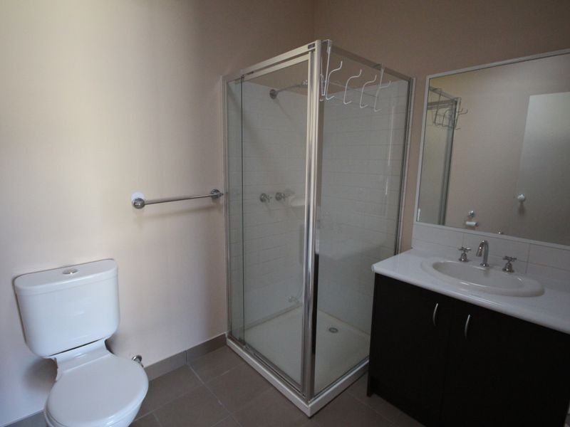 24 Paddington St, Craigieburn VIC 3064